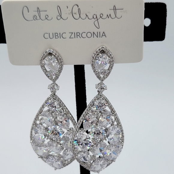 Silver Crystal Earrings NWT #2387 - Picture 4 of 13